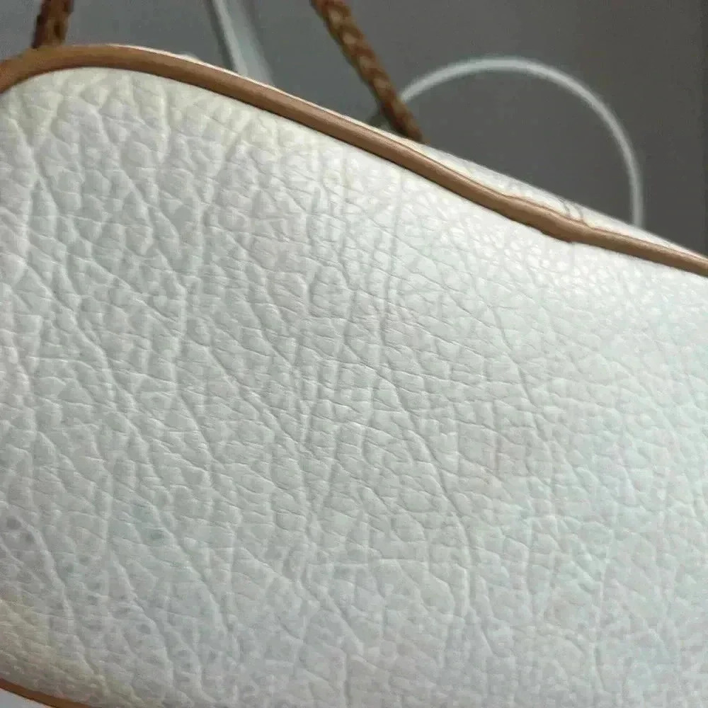 Lauren Conrad Shoulder Bag - Picture 10 of 10